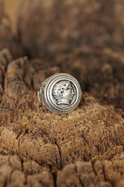 E BULURUM Adjustable Men's Ring with Caesar Figure