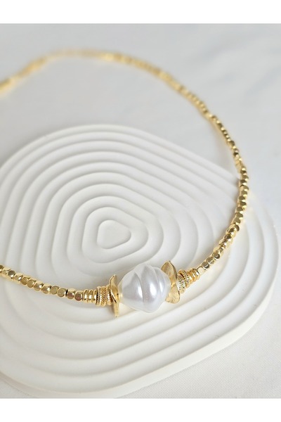 Roya Happiness BAROK İNCİLİ ALTIN RENK KÜP BONCUKLU ZARİF KADIN KOLYE