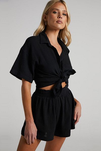 Madmext Dámská košile Black Muslin Fabric Basic Mg1784