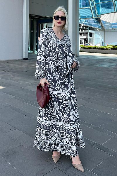 Madmext Rochie lungă cu model oversize neagră MG2055