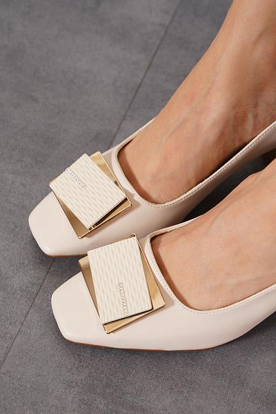Moda Pie Women's Heeled Shoes - Senar Buckle, Row of Rhinestones, Cream Skin