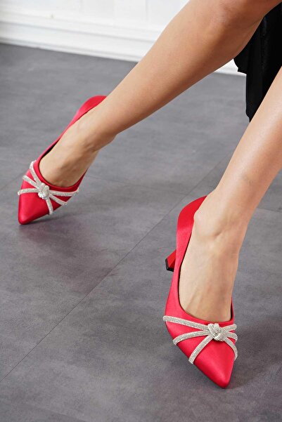 Moda Pie Caly Ağ Örgülü Topuklu Kadın Ayakkabı Kırmızı Saten