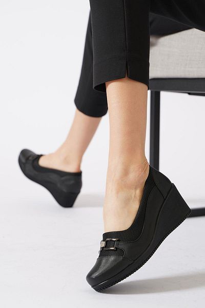 Moda Pie Keytra Feta Stone Buckle Women's Wedge Heeled Shoes Black