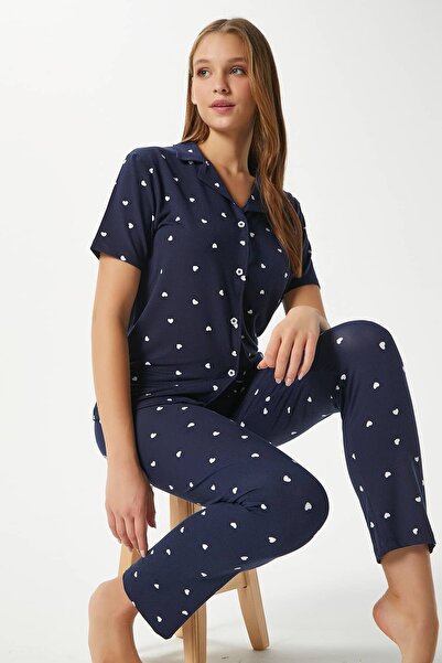 Ritnice Kadın Mia Yumuşak Doku Lacivert Kalp Desen Ön Düğmeli Kısa Kollu Pijama Takımı