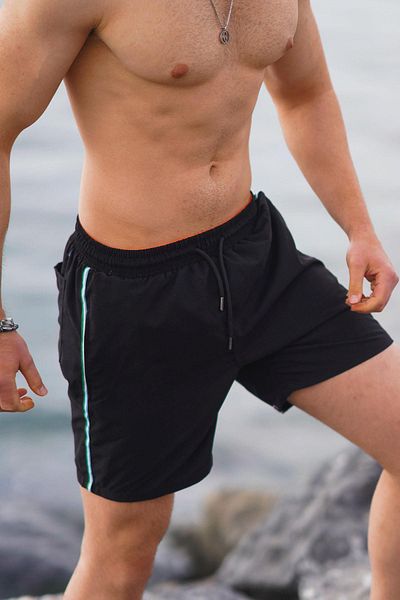 Madmext Herren Badeshorts 7212 - Schwarz, Seitenstreifen und Tasche