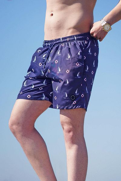 Madmext Marineblaue Seeshorts mit Segelmuster für Herren - 6881