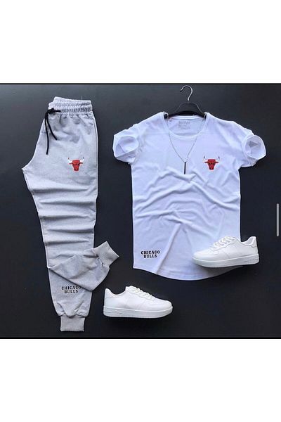 NEW TRENDY COLLECTİON New Season Bulls Printed Slim Fit T-Shirt - Sweatpants Combination Bottom and Top Set 2 Pieces