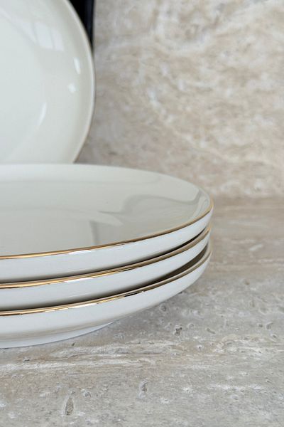 porselenden Modern Gold Cream 4-Person 21 cm Premium Porcelain Cake Plate Presentation Set