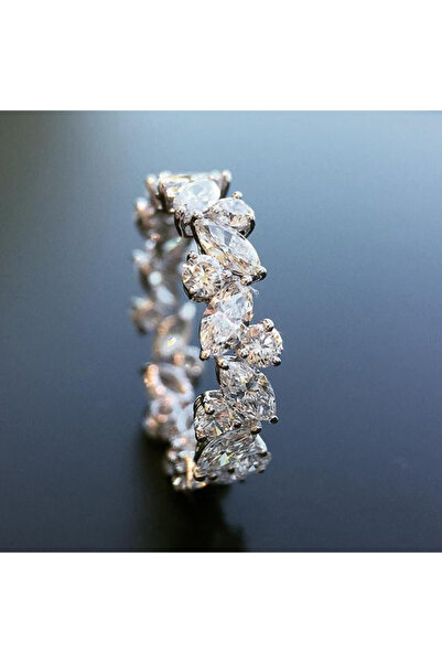 Choice 10 خواتم زفاف رومانسية من Huitan F566 مرصعة بكريستال دائري لامع مرصع بالزركونيا غير منتظم الشكل