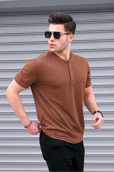 Madmext Camelfarbenes, geknöpftes Strick-T-Shirt für Herren