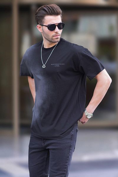 Madmext Ανδρικό T-shirt με λαιμόκοψη σε μαύρο χρώμα 7028