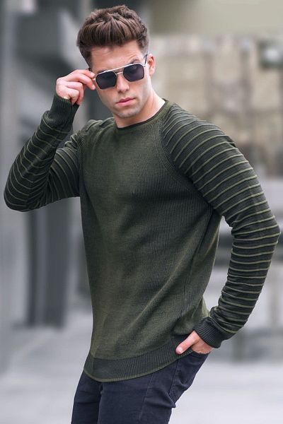 Madmext Dzianinowy sweter w kolorze khaki z okrągłym dekoltem 5766