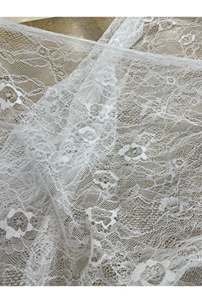 METERİAL 140 cm Genişliğinde Siyah ve Beyaz Renk Seçenekli Dantel Kumaş – Desenli ve Şık Tasarım