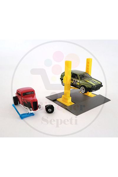 Bi'şeyler Sepeti 1:64 Adjustable 2 Post Lift Adjustable Lift Diorama Diecast Model (Excluding the Vehicle.)