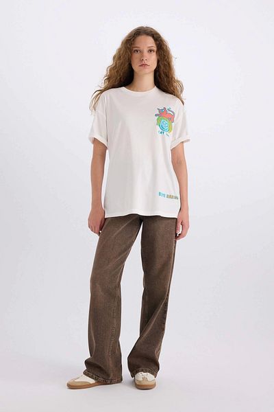 DeFacto D9153 Tricou alb Keith Haring oversize, cu mânecă scurtă, cu decolteu rotund, imprimat pe spate