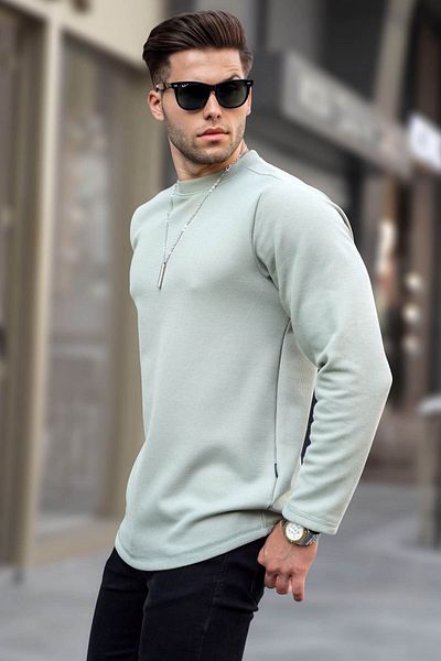 Madmext Grünes Basic-Sweatshirt mit normaler Passform und Rundhalsausschnitt 6023