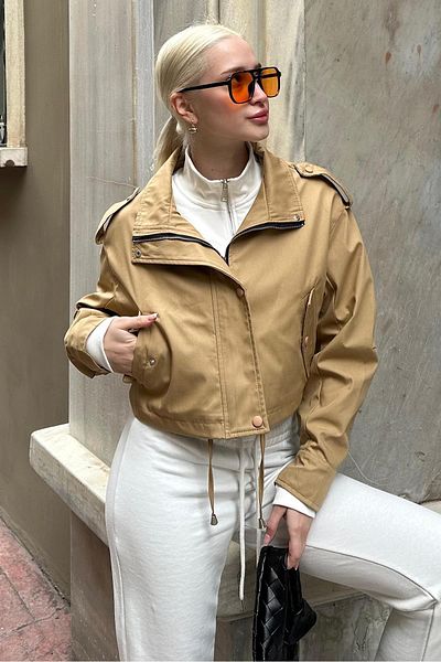Madmext Дамско късо яке с яка тип стойка тип камила MG2242