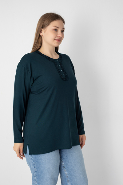Orly More Viscose Fabric Mini Slit Plus Size Long Sleeve Mother Combed Cotton Blouse with Collar and Button Detail
