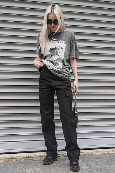 Madmext Black Pocket Detailed Cargo Trousers Mg1602