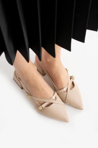 Tomato Bags Women's Short Thick Heeled Closed Toe Double Buckle Casual Shoes