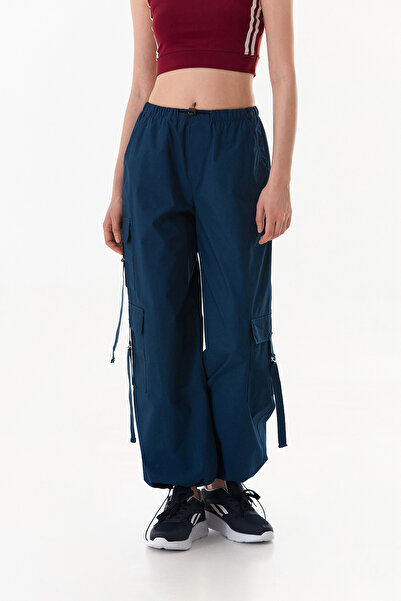 Fulla Moda Elastic Waist Cargo Pocket Parachute Fabric Trousers with Stopper