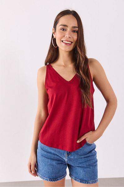 VENA Tricou Serena cu decolteu în V cu detaliu modal (TENCEL)(TM) - BORDO