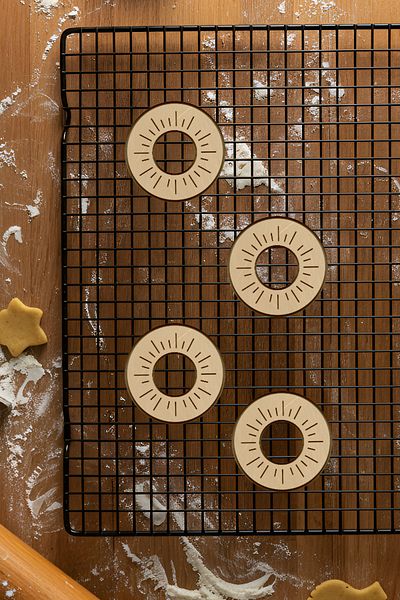 oalpo Sun Cookie Mold, Dough Shaper, Biscuit Mold, Easy Cutting Tip