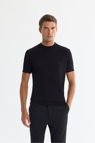 Avva Schwarzes Herren-T-Shirt mit halbem Rollkragen und kurzen Ärmeln 005025