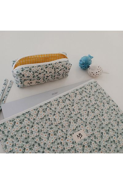 M&B كمبيوتر محمول Spring Daisy - مجموعة من 2 حقيبة أقلام - 15-16 بوصة