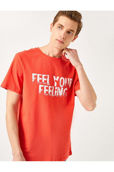Koton Bedrucktes T-Shirt mit Standard-Passform