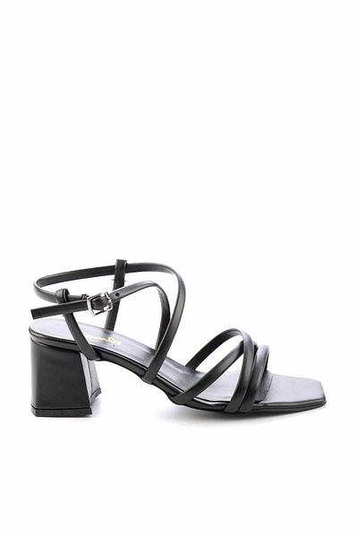 Bambi Women's Black Sandals K05124010609