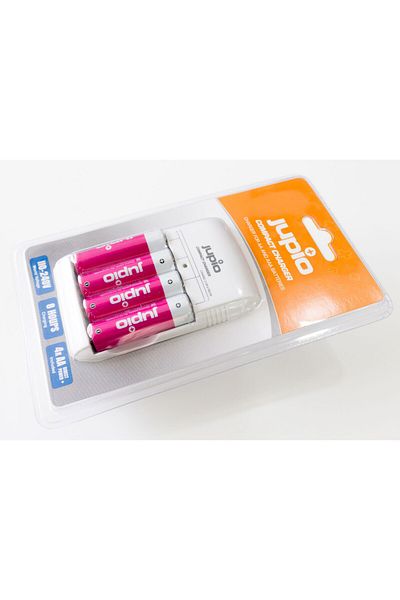 Jupio Jupio Compact 8-hour charger with 4 2500 mAh batteries with slow discharge Direct Power 2 channels