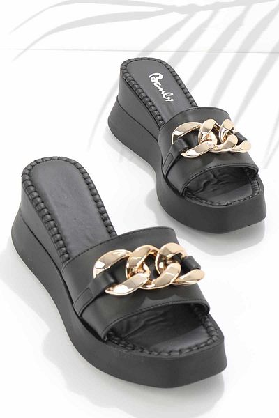 Bambi Women's Black Slippers K04823300709