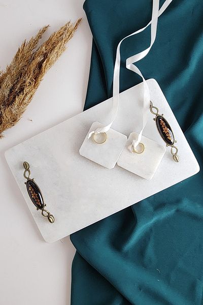 ioadesign Jasmine-true Fine Marble Promise/Δίσκος αρραβώνων με 2 αφαιρούμενα δαχτυλίδια - Μαύρη λαβή