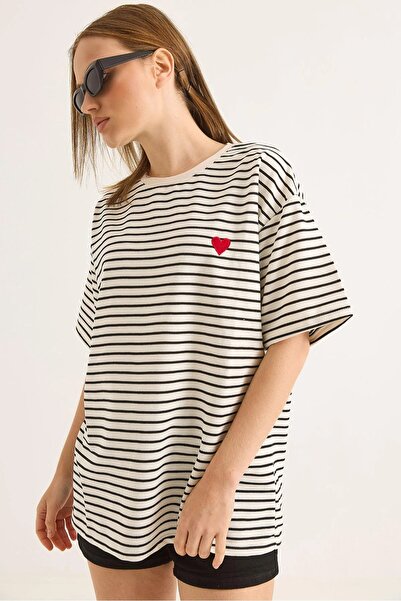 İKLİM LİFE Μπλουζάκι με ρίγες με κέντημα καρδιάς O oversized