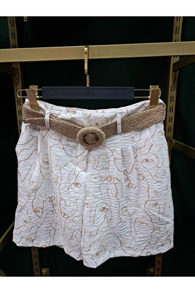 AyceButik NAKIŞ İŞLEMELİ HASIR KEMERLİ ŞORT