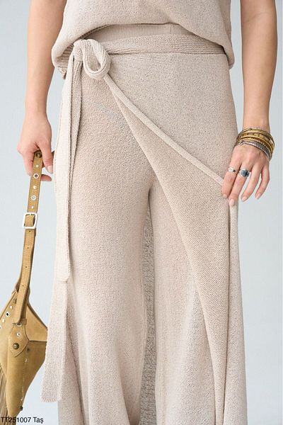 Lupies Women's Beige Sleeveless Blouse-Tie-Up Pants Knitwear Set