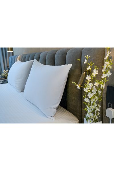 Gentelle Hotel Quality Complete Super King Bedding Set (7pcs) White - Plain
