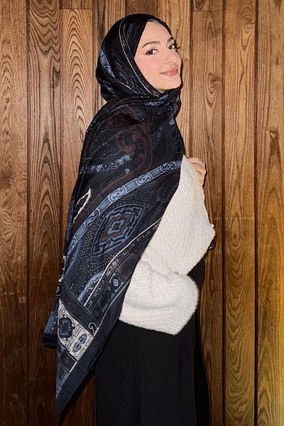carell Rumeysa Avcı's Choice Deep Blue Early Silk Shawl