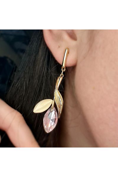 SE Jewellery Collection Selin Ersoy Stylish Pink Stone Dangle Earrings – Gold Color, Elegant and Stylish Design (6 X 1.8 cm)