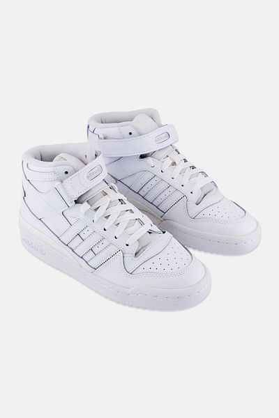adidas حذاء خارجي للأطفال من فورم برباط متوسط، أبيض