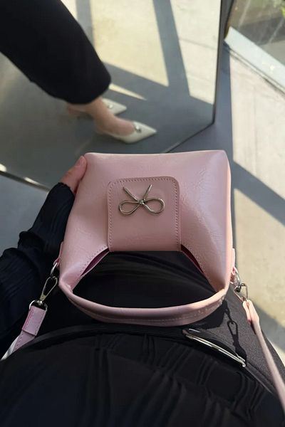 LEONAS Women's Hand and Shoulder Bag with Ribbon Buckle Kittye Pink