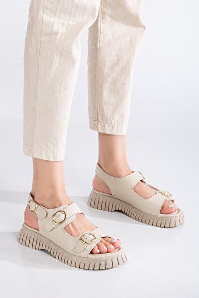 Rimesteks صندل نسائي مزين بإبزيم