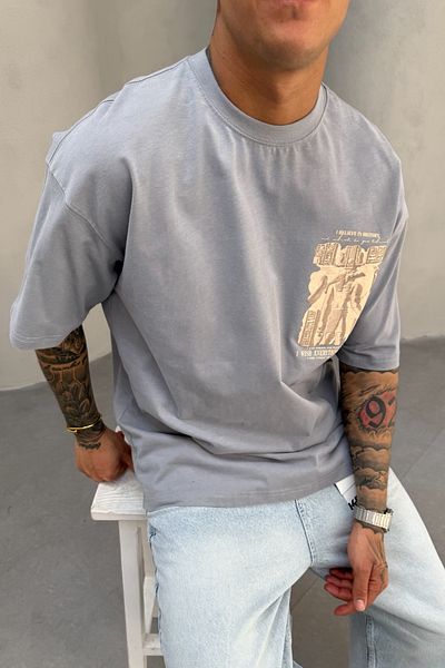 MADZEYMODA Ανδρικό μπλουζάκι Oversize Fit 100% βαμβακερό με λαιμόκοψη με στάμπα πέτρα γκρι Mz3016