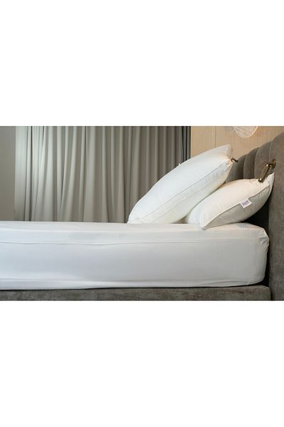 Gentelle 5-Star Hotel Quality Plain Fitted Sheet – 250TC (White)
