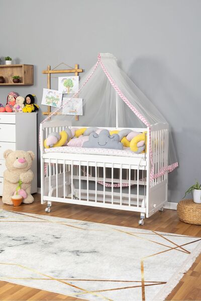 Bamgidoo Ahşap Beşik Anne Yanı Beşik Beyaz 60x120 - Pembe Sarı Örgü Uyku Seti Seti + Yatak + Tekerlekli