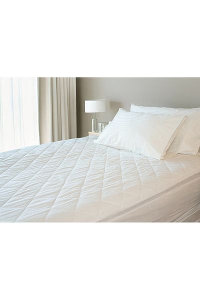 Gentelle Hotel-Grade Quilted 100% Waterproof Mattress Protector – Fitted Sheet Style