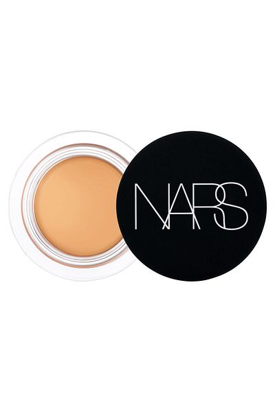 Nars Sucre D'Orgefat-Free Concealer That Gives a Natural Look to the Skin Without Making Weight 6.21ml