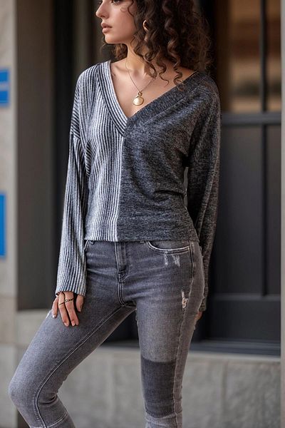 bacc Γυναικείο πουλόβερ Anthracite V-Neck Blocky Bcbsk-25700-2808