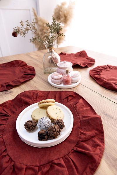 Morlay 4-Piece Placemat Set - Ruffled Cotton Linen, 40 cm - Red Color